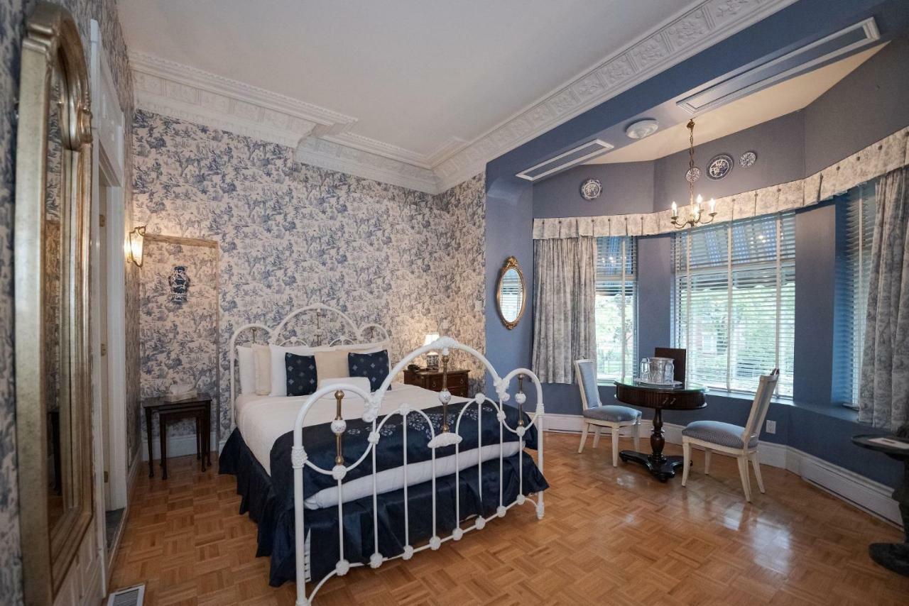 Deluxe Room,806861487:JPEG